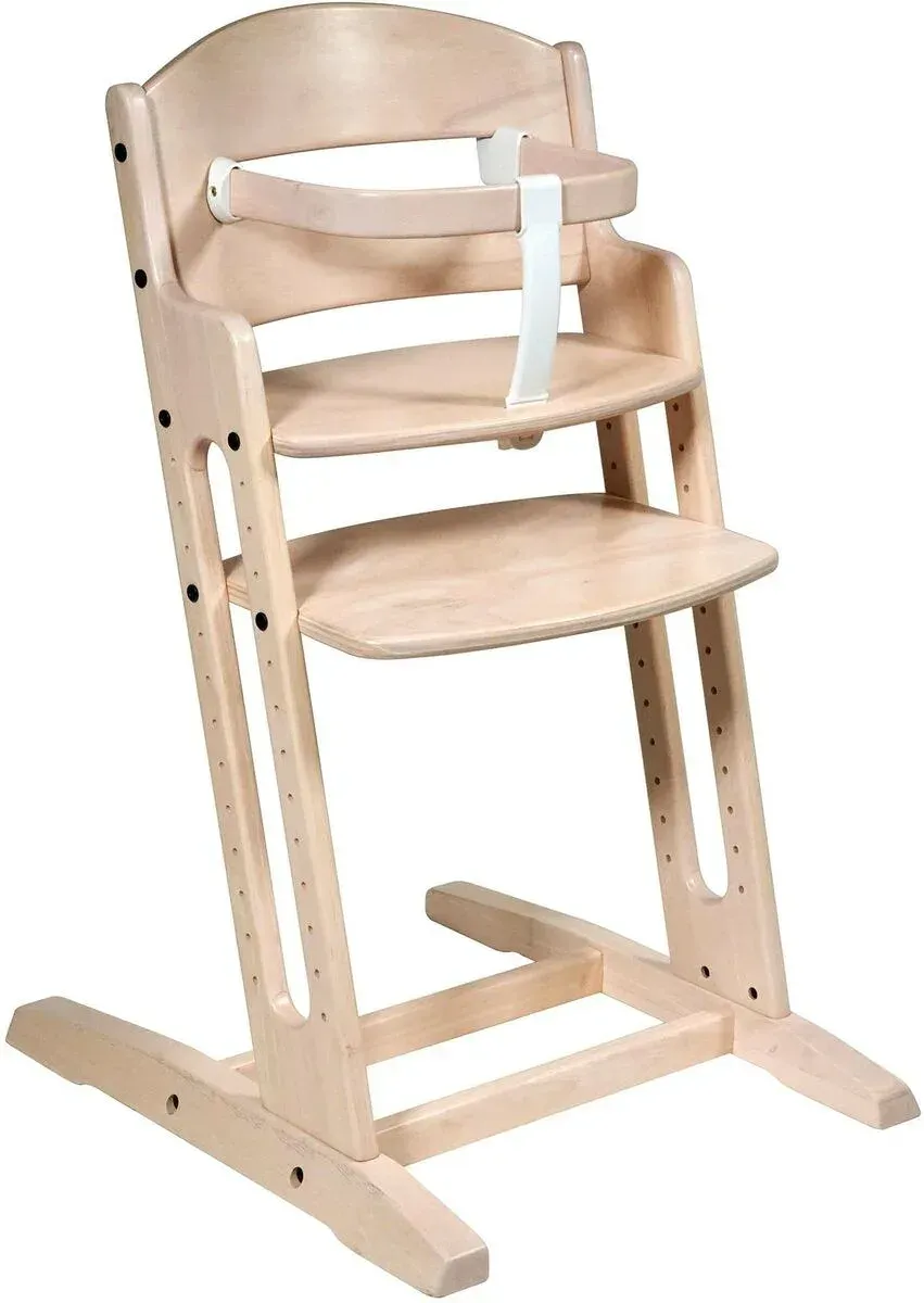 BabyDan Danstolen är bästa billiga matstol för barn. Trots sitt lägre pris är den gediget byggd och man märker inte att den är budget.