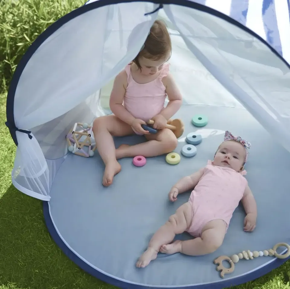 BabyMoov är ett bäst i test UV-tält som rymmer flera barn.