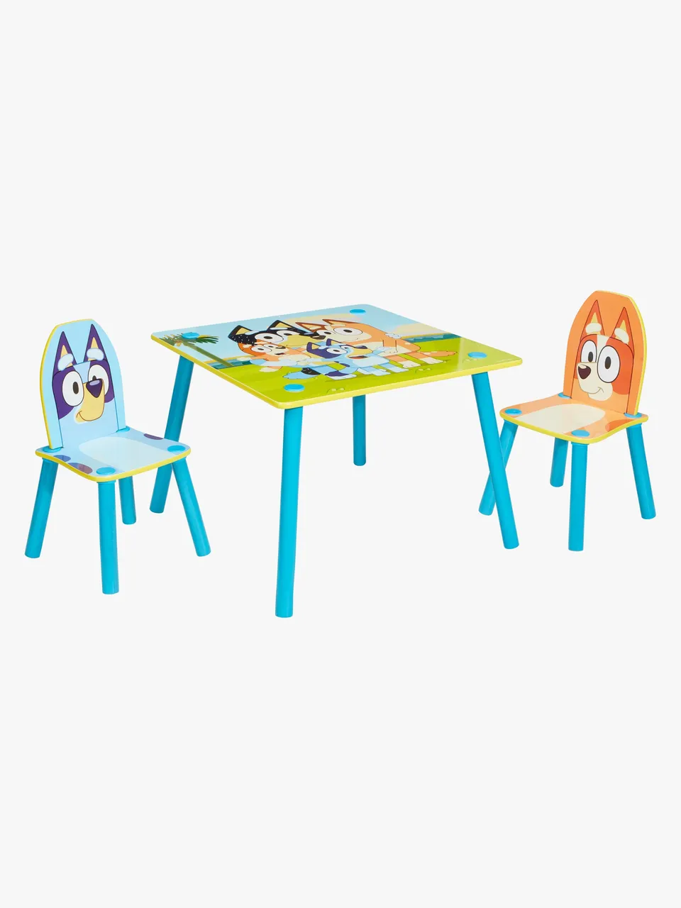 Ett bord med stolar i barnhöjd är ett hett tips på present till någon som fyller 2 år.