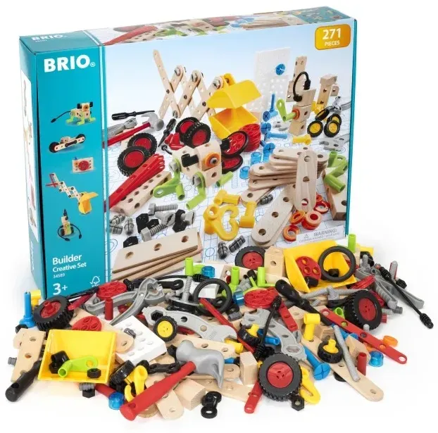 BRIO Builder present är en perfekt present för en 3 åring kille eller tjej som älskar att bygga med saker. Här får fantasin flöda fritt och man kan bygga massor av olika saker.