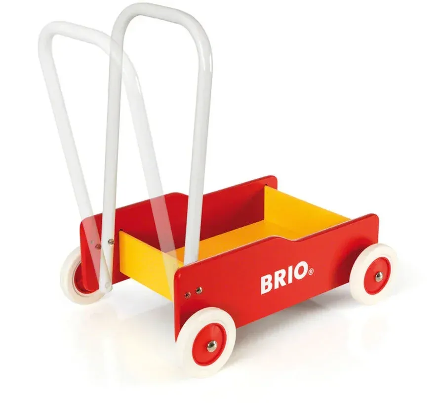 BRIO lära gå vagn intar förstaplatsen i vårt gåvagn test. Med denna modellen får barnet en stabil kompis att luta sig mot när de första stegen tas.