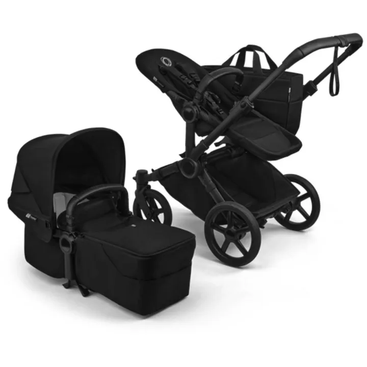 Bugaboo Donkey 6 i enkelläge med liggdelen bredvid, chassit hopdraget på bredden.