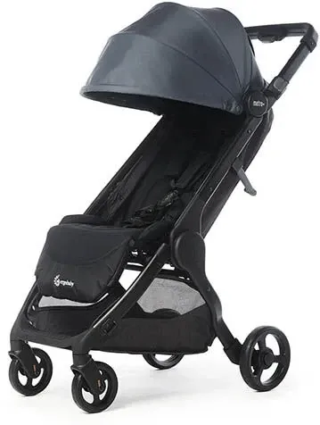 Ergobaby Metro+ resesulky passar nyfödda och små bebisar. Den har fullt liggläge och hög komfort.