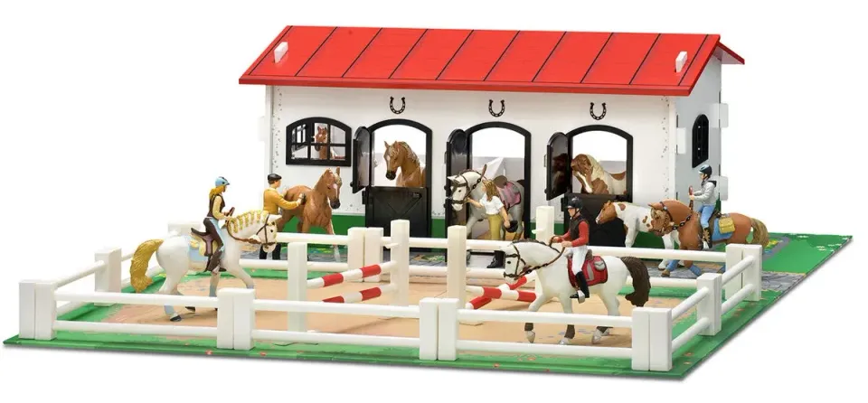 Micki Stall med Paddock är en perfekt present för en 3 åring tjej. Här kan man leka fritt med sina hästar.