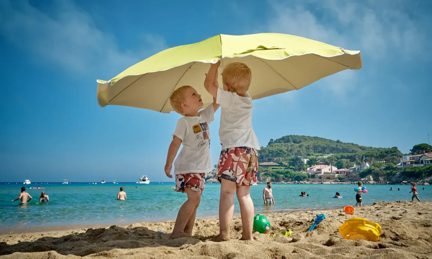 6 tips för att skydda barn & bebisar mot solen