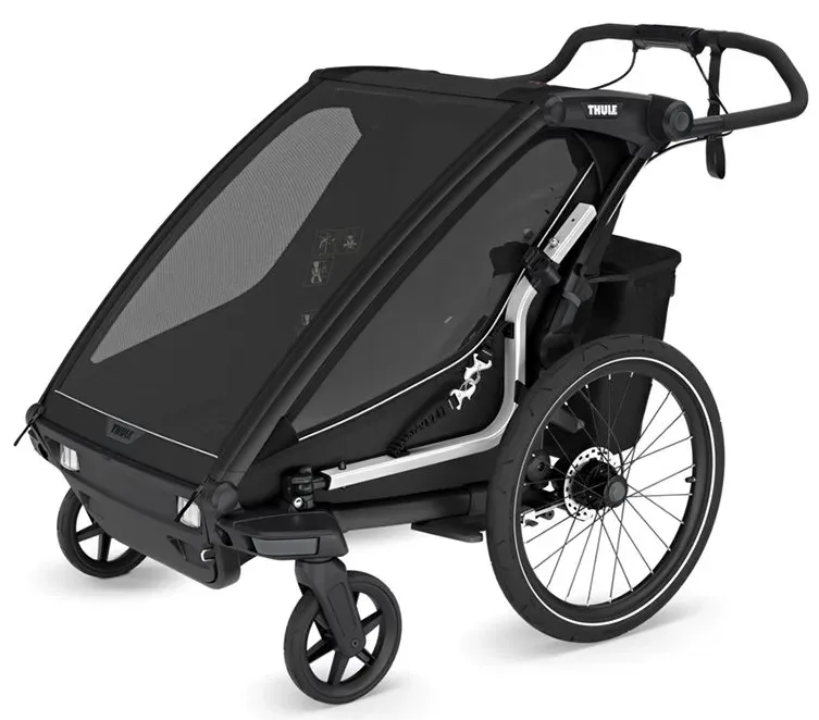 Thule Chariot Sport 2 G3 är en påkostad cykelvagn som tar sig högt upp i vårt stora test. Den är välbyggd med ordentliga skivbromsar och stark konstruktion. Dessutom bekväm och många funktioner.