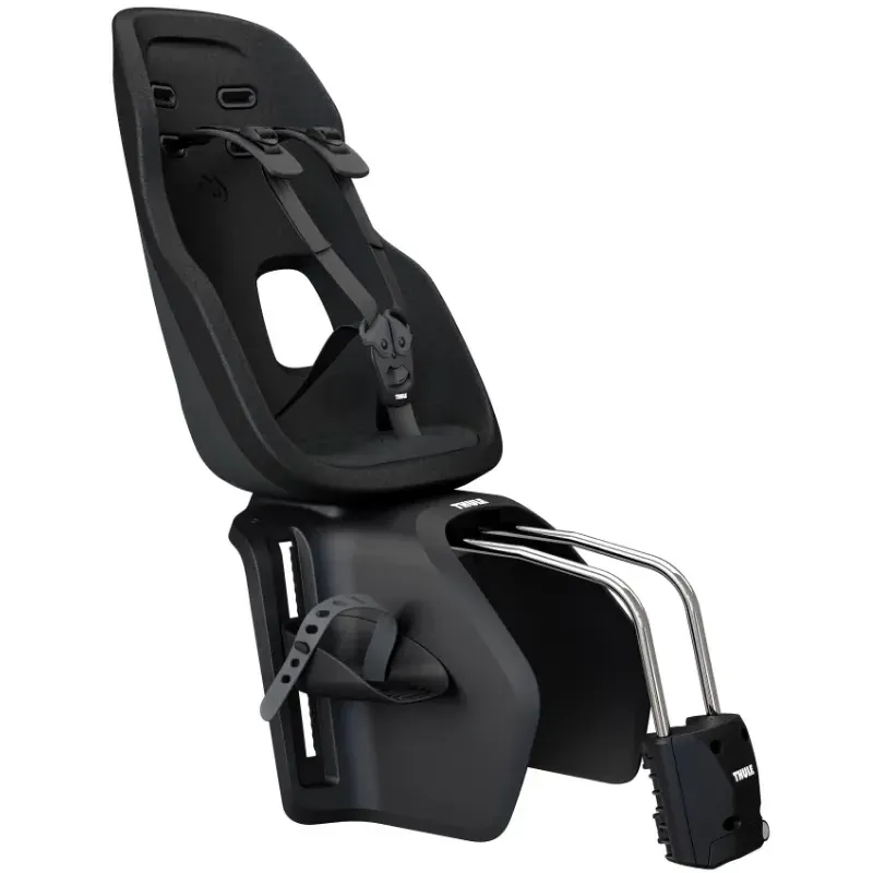 Thule Yepp Nexxt 2 Max är den modell som vi utser till cykelsits bäst i test just nu. Den har allt man kan tänkas vilja ha i en cykelbarnstol, både hög säkerhet och komfort kombinerat med en stilren design.